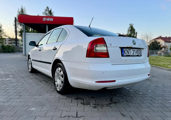 Skoda Octavia cena 13500 przebieg: 333000, rok produkcji 2011 z Bielsko-Biała małe 154